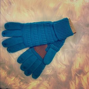 CC Exclusives NWT Smart Tip Gloves